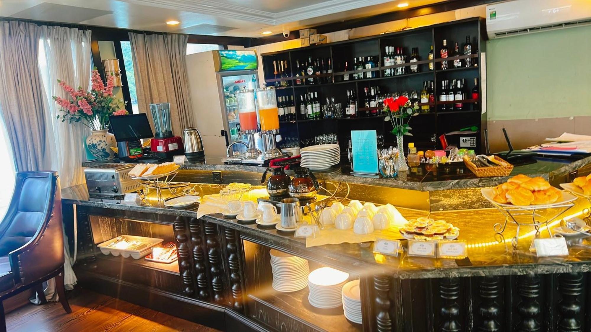 Lotus Elegance Cruise Hotel Ha Long Exterior foto
